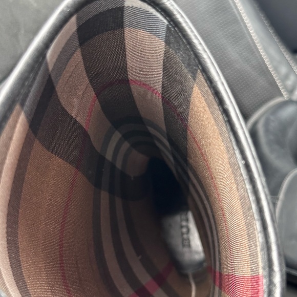 Burberry women’s belted esquestrian buckled detail rain boots 38 - Picture 8 of 9